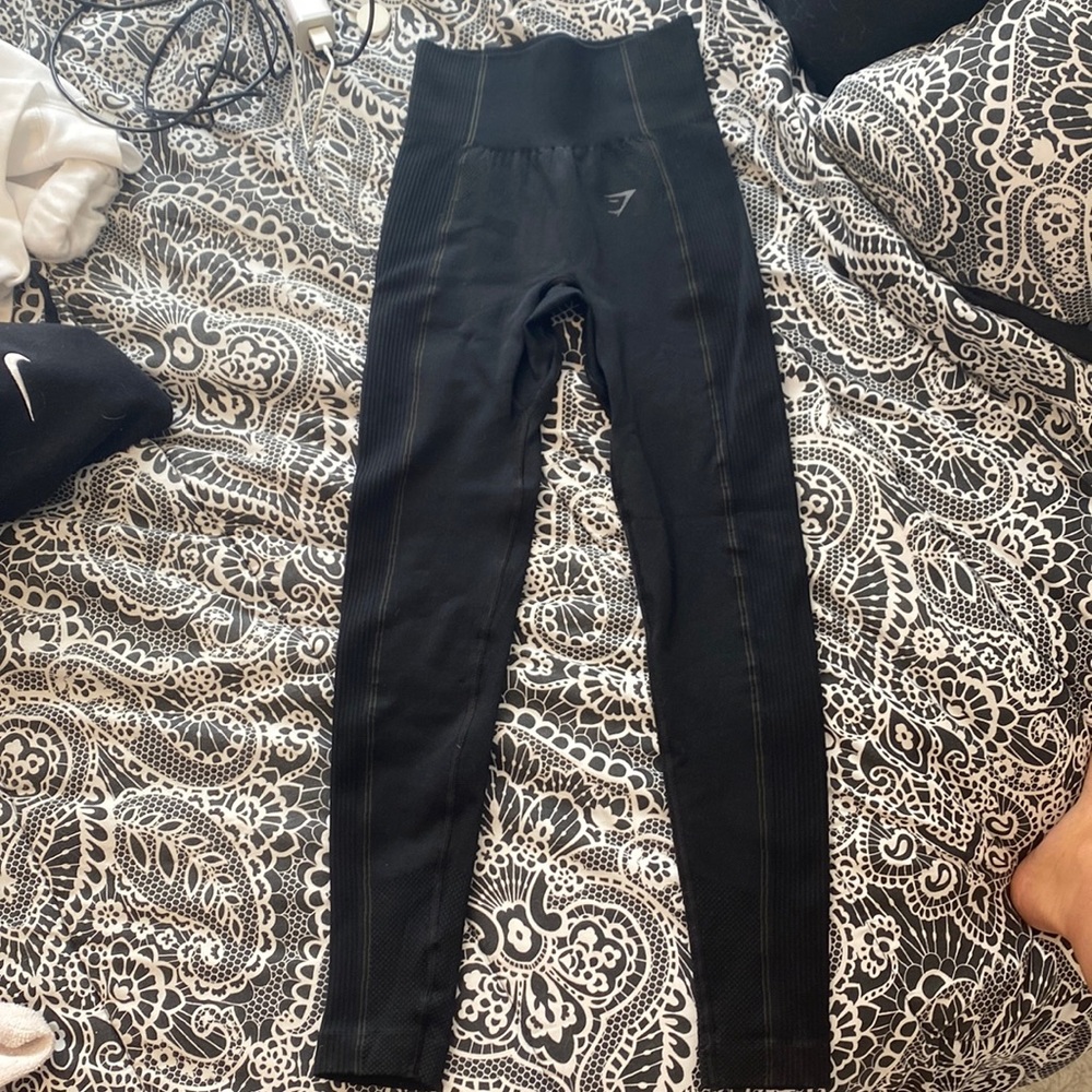 Black gymshark leggings
